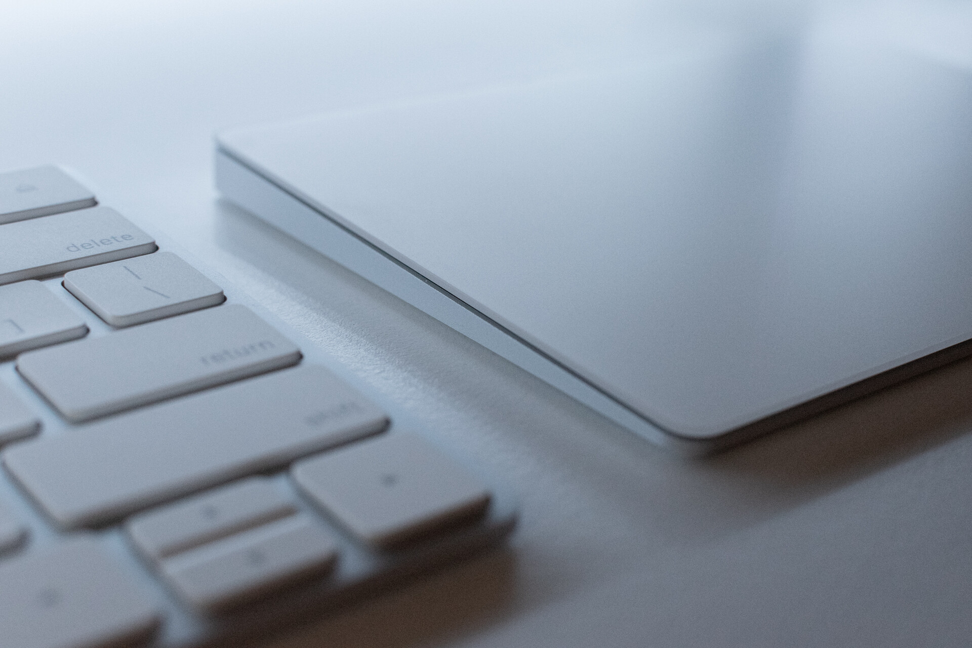 Apple Magic Trackpad 2: not quite the Macbook experience, except for your wallet